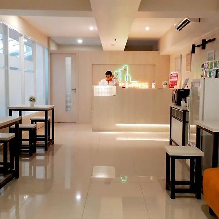 Hotel Titanium Express Homtel Yakarta Exterior foto
