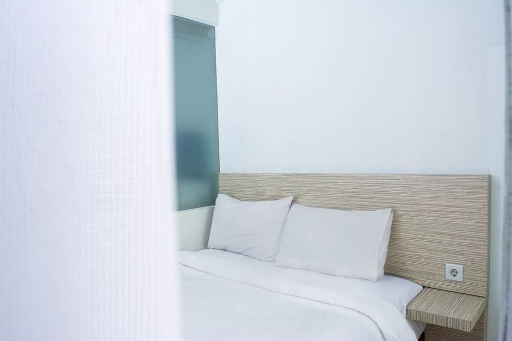 Hotel Titanium Express Homtel Yakarta Exterior foto