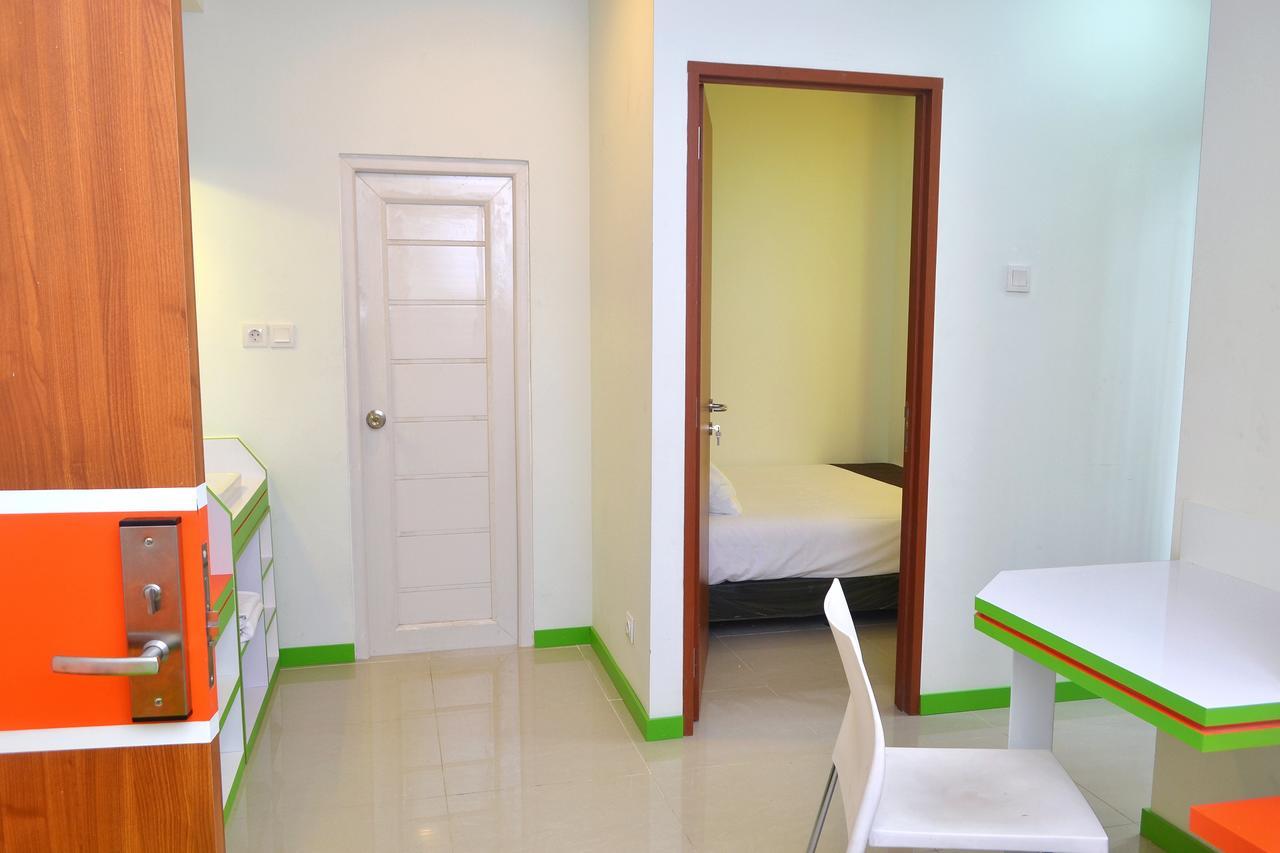 Hotel Titanium Express Homtel Yakarta Exterior foto